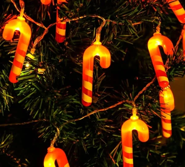 1 röd sockerrörsljuskrans, 10 LED-julsnögubbeljus CJ-02-0813018752