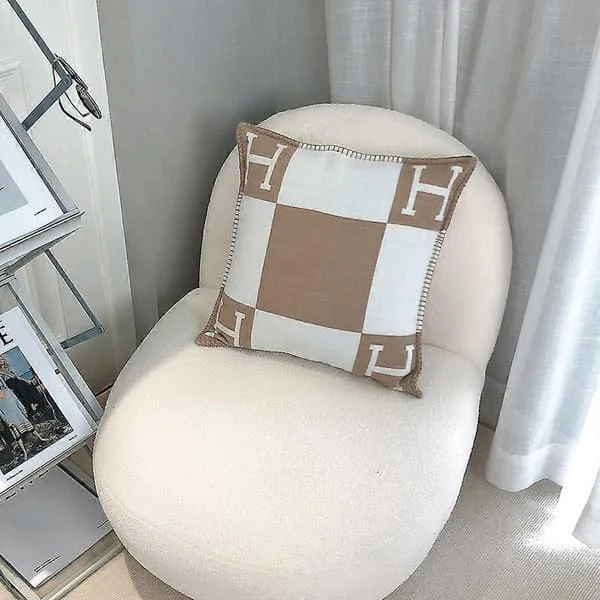 1 st 45x45cm Kuddfodral med bokstaven H i – Khaki GOGO1230-42 1 st 45x45cm Kuddfodral med bokstaven H i – Khaki GOGO1230-42